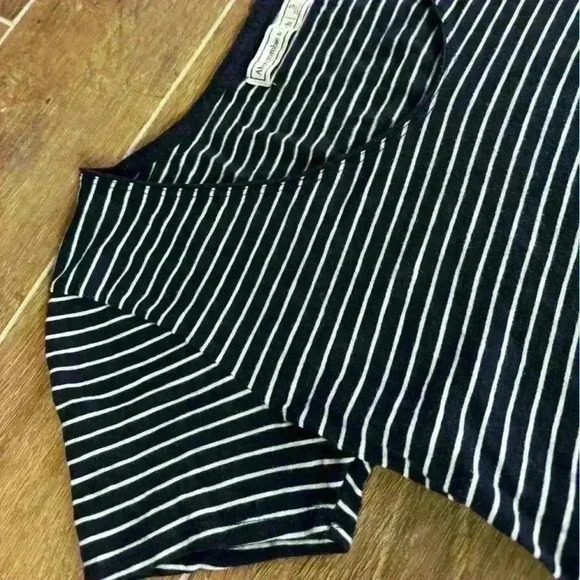 Abercrombie Striped V Neck Casual Nautical Top Size Small Comfortable Travel - Picture 4 of 5